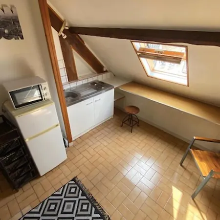 Studio Near Marina! Caen